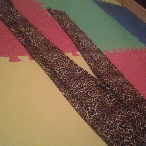 Cheetah leggings - Picture 3 of 5